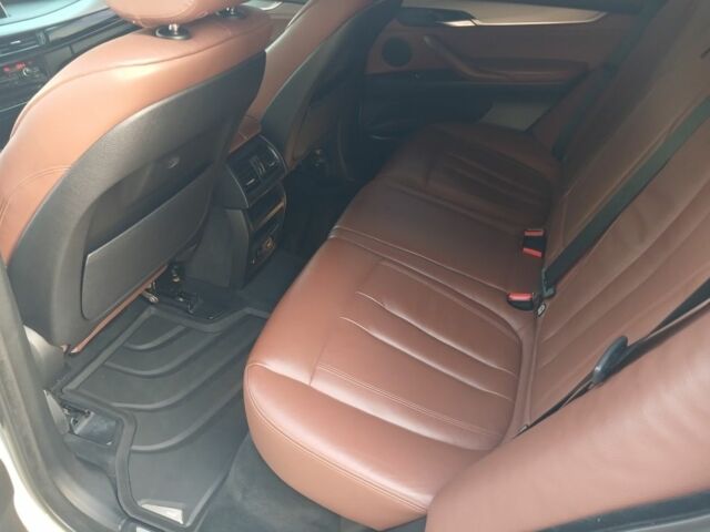 Белый БМВ Х5, объемом двигателя 3 л и пробегом 240 тыс. км за 31000 $, фото 15 на Automoto.ua