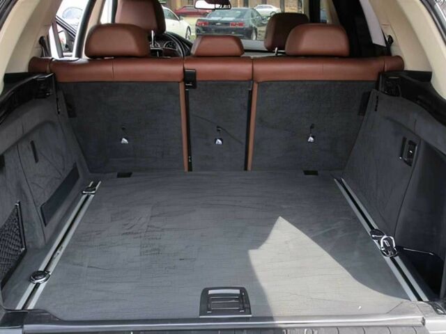 Белый БМВ Х5, объемом двигателя 3 л и пробегом 86 тыс. км за 13500 $, фото 16 на Automoto.ua