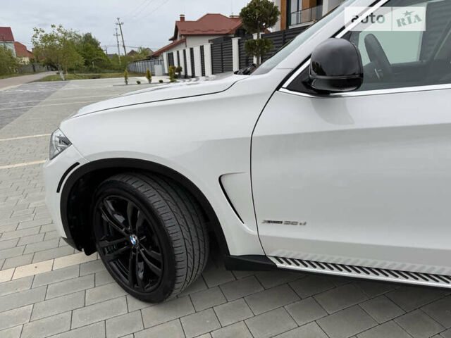 Білий БМВ Х5, об'ємом двигуна 2.99 л та пробігом 185 тис. км за 35000 $, фото 4 на Automoto.ua