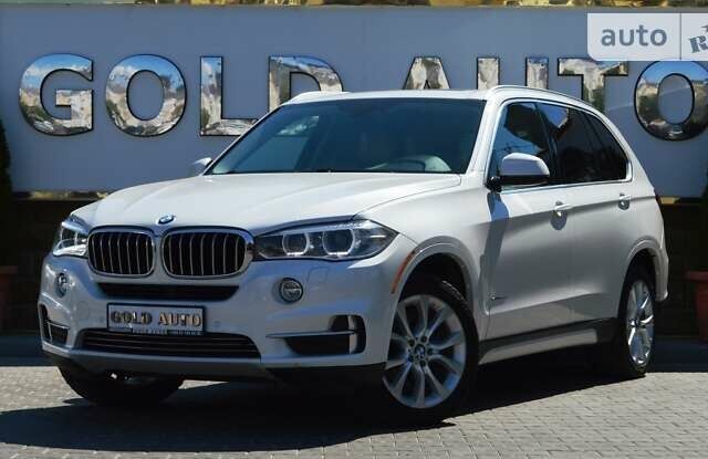 Белый БМВ Х5, объемом двигателя 3 л и пробегом 175 тыс. км за 21900 $, фото 3 на Automoto.ua