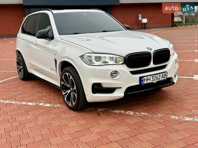 Белый БМВ Х5, объемом двигателя 2.99 л и пробегом 175 тыс. км за 31900 $, фото 2 на Automoto.ua