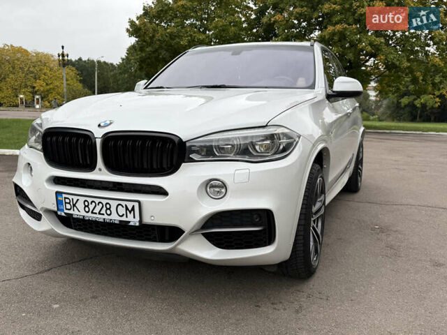 Білий БМВ Х5, об'ємом двигуна 2.99 л та пробігом 215 тис. км за 35000 $, фото 32 на Automoto.ua