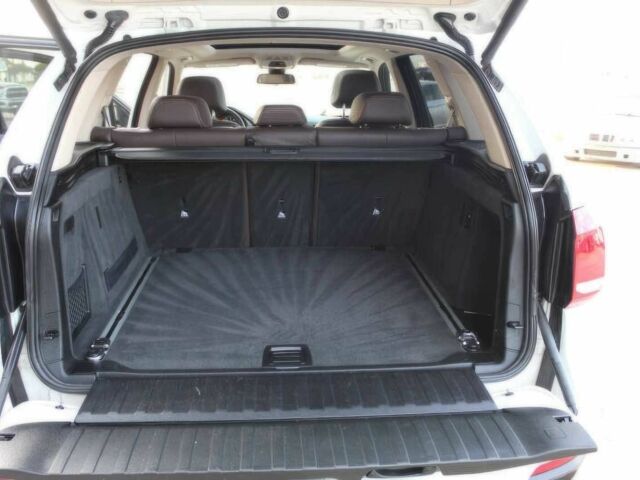 Белый БМВ Х5, объемом двигателя 3 л и пробегом 89 тыс. км за 8700 $, фото 10 на Automoto.ua