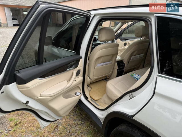 Білий БМВ Х5, об'ємом двигуна 2.99 л та пробігом 281 тис. км за 27500 $, фото 11 на Automoto.ua