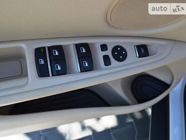 Белый БМВ Х5, объемом двигателя 3 л и пробегом 175 тыс. км за 21900 $, фото 14 на Automoto.ua