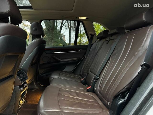 Белый БМВ Х5, объемом двигателя 3 л и пробегом 241 тыс. км за 18440 $, фото 23 на Automoto.ua