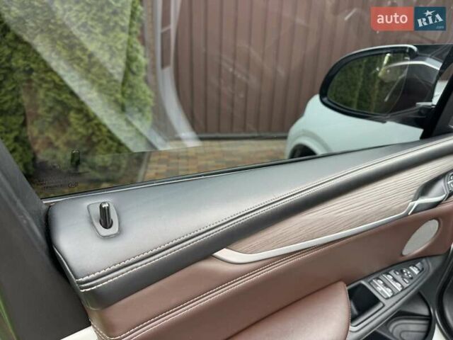 Білий БМВ Х5, об'ємом двигуна 2.99 л та пробігом 185 тис. км за 35500 $, фото 26 на Automoto.ua