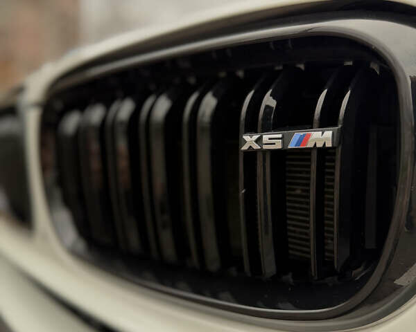 Белый БМВ Х5, объемом двигателя 2.99 л и пробегом 143 тыс. км за 34500 $, фото 17 на Automoto.ua