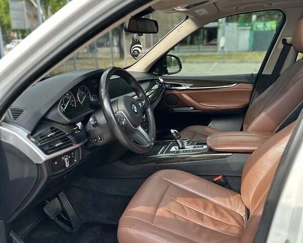 Білий БМВ Х5, об'ємом двигуна 3 л та пробігом 193 тис. км за 24700 $, фото 7 на Automoto.ua