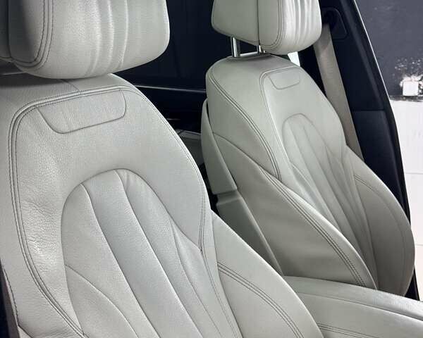 Белый БМВ Х5, объемом двигателя 2.98 л и пробегом 187 тыс. км за 30000 $, фото 14 на Automoto.ua