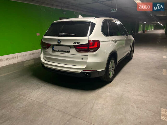 Белый БМВ Х5, объемом двигателя 3 л и пробегом 159 тыс. км за 25000 $, фото 19 на Automoto.ua