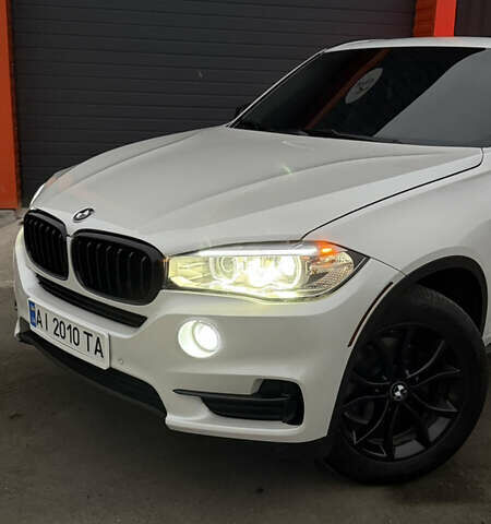 Белый БМВ Х5, объемом двигателя 3 л и пробегом 225 тыс. км за 28999 $, фото 2 на Automoto.ua