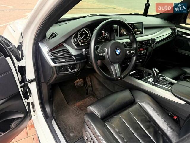 Белый БМВ Х5, объемом двигателя 2.99 л и пробегом 175 тыс. км за 31900 $, фото 49 на Automoto.ua