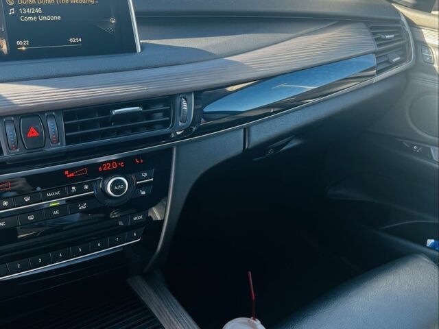 Білий БМВ Х5, об'ємом двигуна 2 л та пробігом 185 тис. км за 26000 $, фото 9 на Automoto.ua