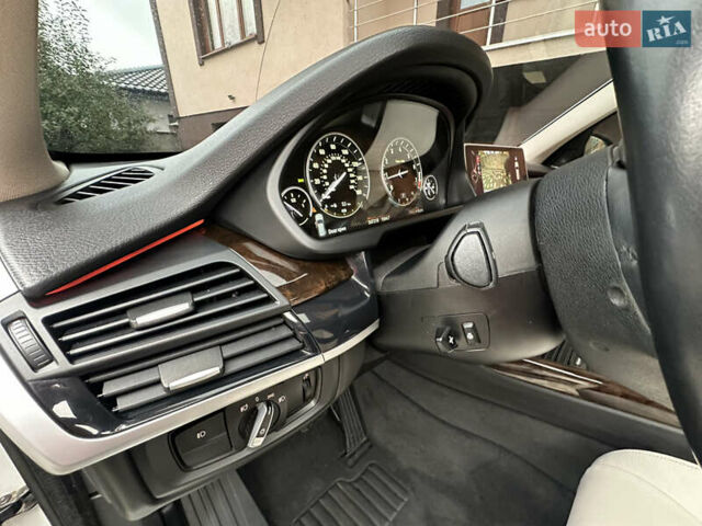 Белый БМВ Х5, объемом двигателя 2.98 л и пробегом 245 тыс. км за 17700 $, фото 13 на Automoto.ua