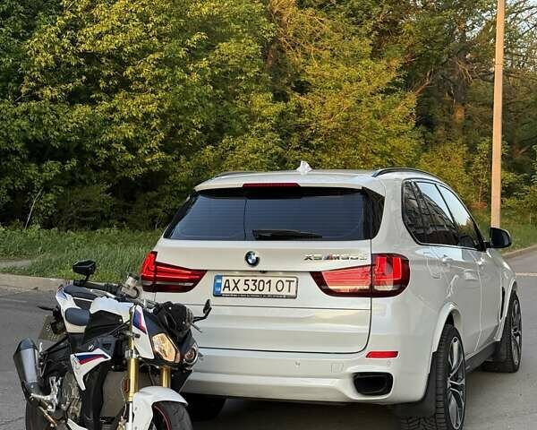 Белый БМВ Х5, объемом двигателя 3 л и пробегом 195 тыс. км за 32000 $, фото 8 на Automoto.ua