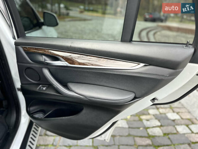 Белый БМВ Х5, объемом двигателя 2.98 л и пробегом 209 тыс. км за 17950 $, фото 24 на Automoto.ua