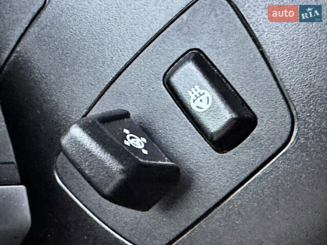 Белый БМВ Х5, объемом двигателя 3 л и пробегом 208 тыс. км за 21990 $, фото 2 на Automoto.ua