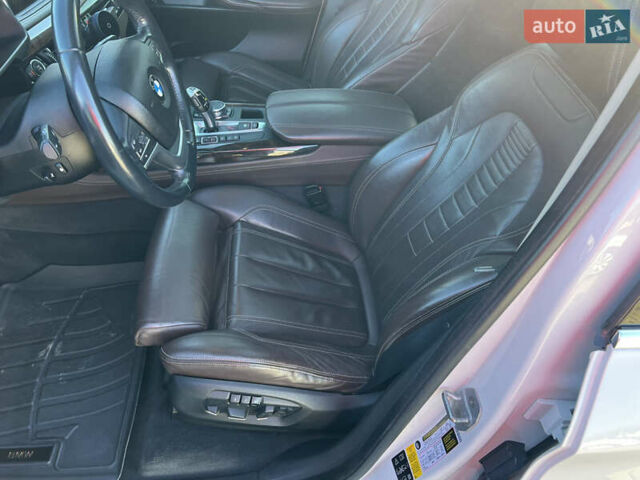 Білий БМВ Х5, об'ємом двигуна 2.98 л та пробігом 203 тис. км за 22900 $, фото 16 на Automoto.ua