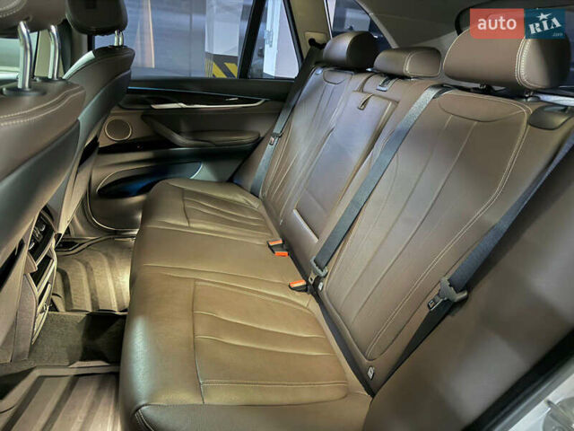 БМВ Х5 2015 в Днепре (Днепропетровске) на Automoto.ua Белый БМВ Х5, объемом двигателя 2 л и пробегом 159 тыс. км за 24800 $, фото 11 на Automoto.ua