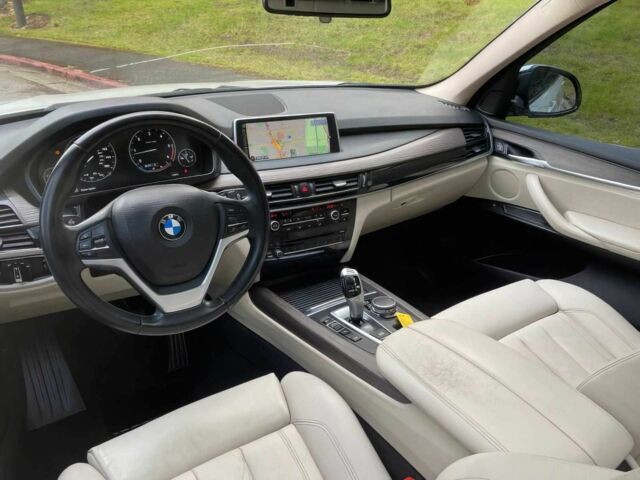 Белый БМВ Х5, объемом двигателя 3 л и пробегом 70 тыс. км за 22600 $, фото 6 на Automoto.ua