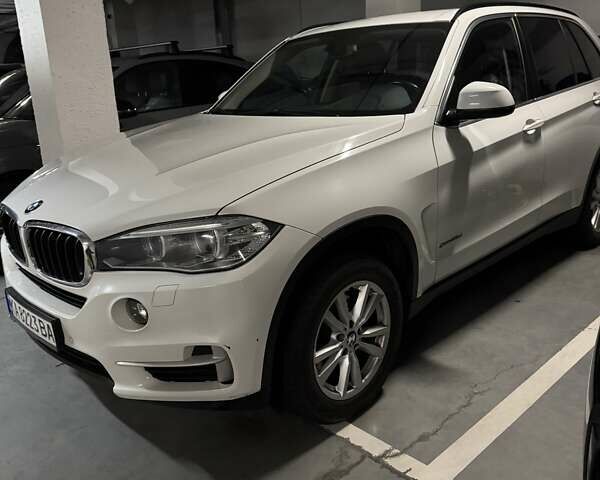 Белый БМВ Х5, объемом двигателя 2 л и пробегом 160 тыс. км за 29700 $, фото 2 на Automoto.ua