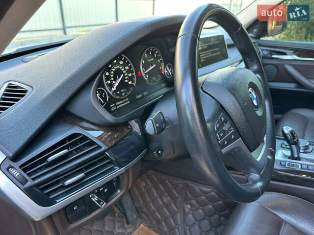Білий БМВ Х5, об'ємом двигуна 2.98 л та пробігом 128 тис. км за 21800 $, фото 11 на Automoto.ua