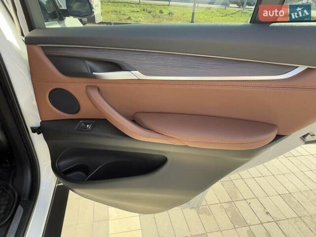 Белый БМВ Х5, объемом двигателя 2.99 л и пробегом 176 тыс. км за 31500 $, фото 30 на Automoto.ua