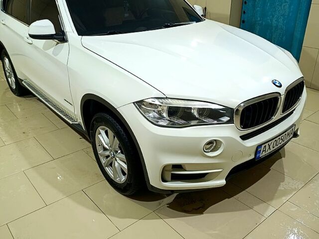 Белый БМВ Х5, объемом двигателя 3 л и пробегом 165 тыс. км за 22750 $, фото 1 на Automoto.ua