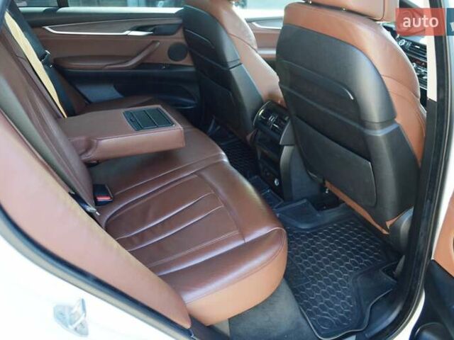 Белый БМВ Х5, объемом двигателя 2.99 л и пробегом 180 тыс. км за 29500 $, фото 37 на Automoto.ua