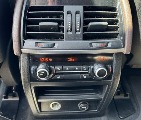 Белый БМВ Х5, объемом двигателя 3 л и пробегом 177 тыс. км за 27800 $, фото 19 на Automoto.ua