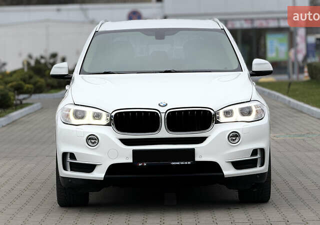 Белый БМВ Х5, объемом двигателя 2 л и пробегом 131 тыс. км за 25000 $, фото 1 на Automoto.ua