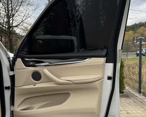 Білий БМВ Х5, об'ємом двигуна 2.98 л та пробігом 226 тис. км за 28999 $, фото 26 на Automoto.ua