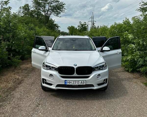 Белый БМВ Х5, объемом двигателя 2.98 л и пробегом 138 тыс. км за 30000 $, фото 14 на Automoto.ua