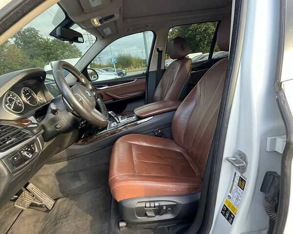 Білий БМВ Х5, об'ємом двигуна 2.98 л та пробігом 204 тис. км за 17300 $, фото 8 на Automoto.ua