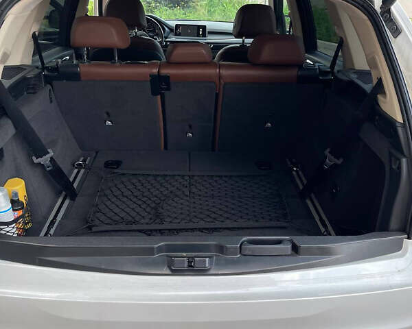 Білий БМВ Х5, об'ємом двигуна 2.98 л та пробігом 160 тис. км за 25000 $, фото 10 на Automoto.ua