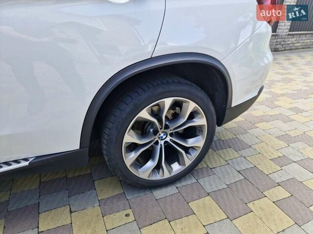 Белый БМВ Х5, объемом двигателя 2.98 л и пробегом 198 тыс. км за 19300 $, фото 13 на Automoto.ua