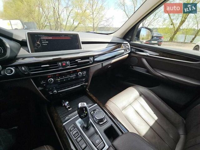 Білий БМВ Х5, об'ємом двигуна 2.98 л та пробігом 159 тис. км за 22400 $, фото 19 на Automoto.ua