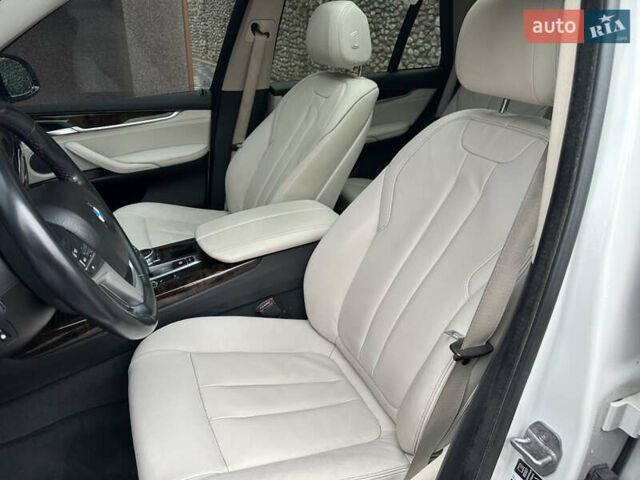 Белый БМВ Х5, объемом двигателя 2.98 л и пробегом 245 тыс. км за 17700 $, фото 17 на Automoto.ua