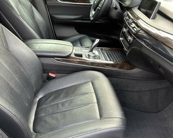 Белый БМВ Х5, объемом двигателя 2.98 л и пробегом 209 тыс. км за 17950 $, фото 25 на Automoto.ua