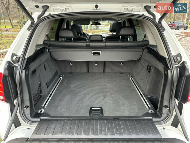 Белый БМВ Х5, объемом двигателя 2.98 л и пробегом 209 тыс. км за 17950 $, фото 19 на Automoto.ua