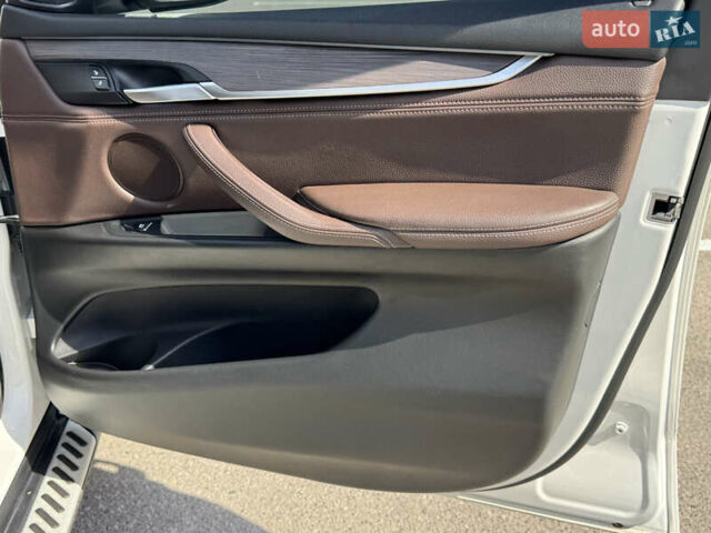 Белый БМВ Х5, объемом двигателя 2.98 л и пробегом 126 тыс. км за 26000 $, фото 54 на Automoto.ua