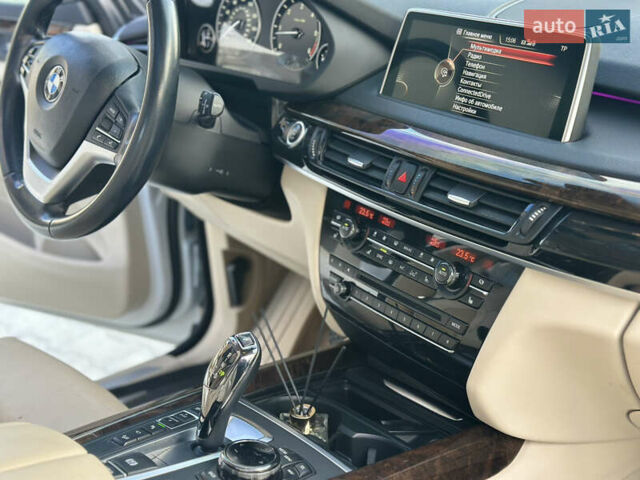 Білий БМВ Х5, об'ємом двигуна 2.99 л та пробігом 223 тис. км за 27800 $, фото 33 на Automoto.ua