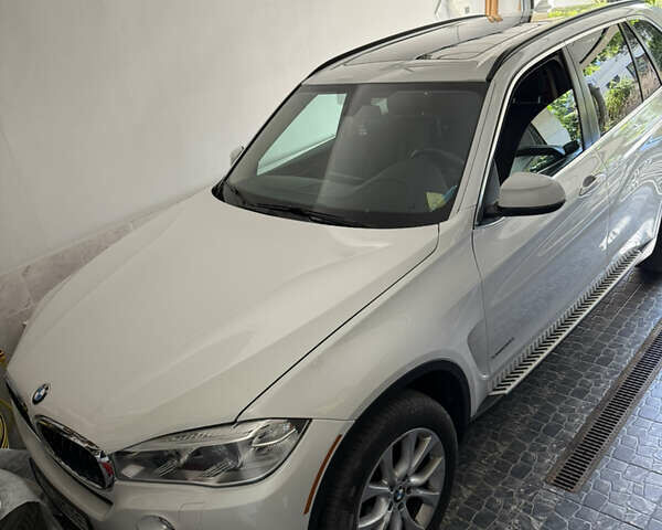 Білий БМВ Х5, об'ємом двигуна 2.99 л та пробігом 189 тис. км за 26000 $, фото 8 на Automoto.ua