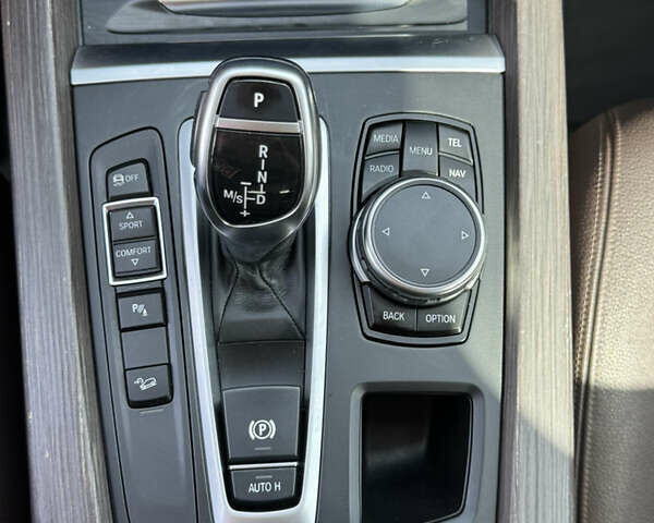 Белый БМВ Х5, объемом двигателя 2.98 л и пробегом 126 тыс. км за 26000 $, фото 29 на Automoto.ua