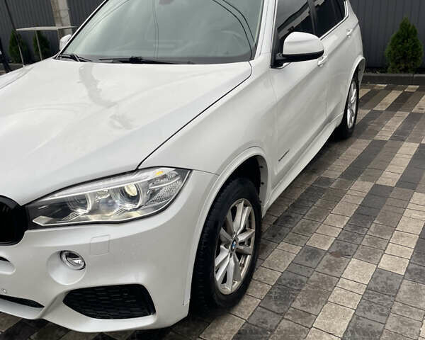 Білий БМВ Х5, об'ємом двигуна 2.99 л та пробігом 238 тис. км за 31000 $, фото 2 на Automoto.ua