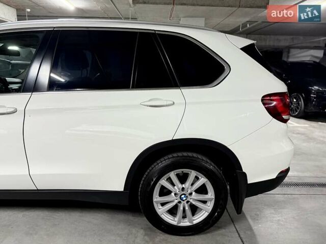 Білий БМВ Х5, об'ємом двигуна 2 л та пробігом 155 тис. км за 24100 $, фото 4 на Automoto.ua