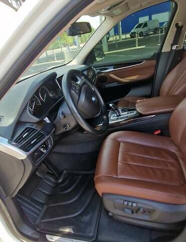 Білий БМВ Х5, об'ємом двигуна 2.98 л та пробігом 102 тис. км за 26500 $, фото 24 на Automoto.ua