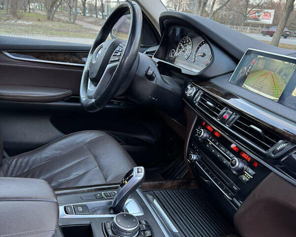 Белый БМВ Х5, объемом двигателя 2.98 л и пробегом 158 тыс. км за 21999 $, фото 10 на Automoto.ua