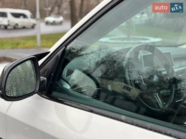 Белый БМВ Х5, объемом двигателя 2 л и пробегом 149 тыс. км за 29990 $, фото 19 на Automoto.ua